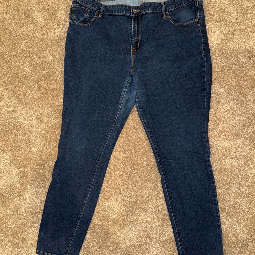 Old Navy Rockstar Mid-Rise Skinny jeans